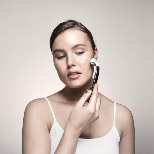 The Ultimate Guide to Home Microneedling