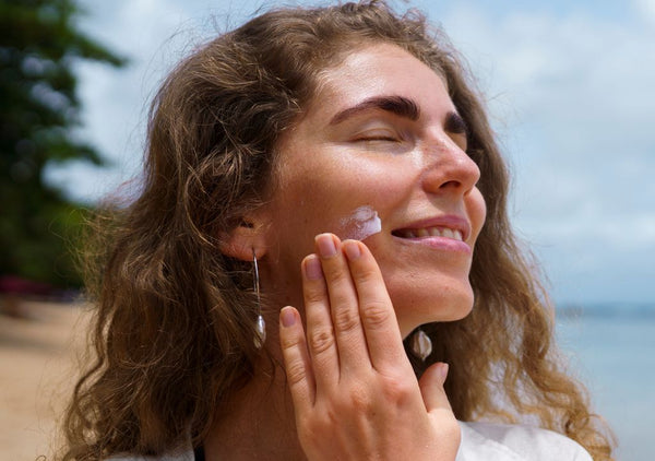 Best SPF For Combination Skin: Keeping Your Skin Sun-Safe And Free From Flare-ups