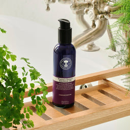 Neal's Yard Remedies Women's Balance Shower Oil